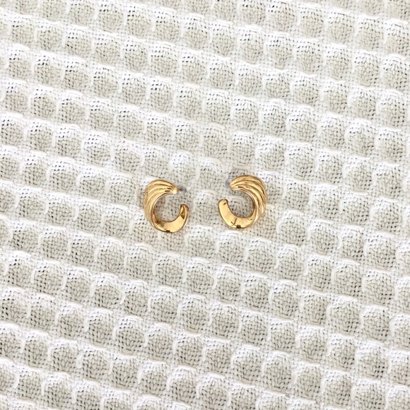Monet Jewelry - VTG Monet Gold Hoop Stud Earrings